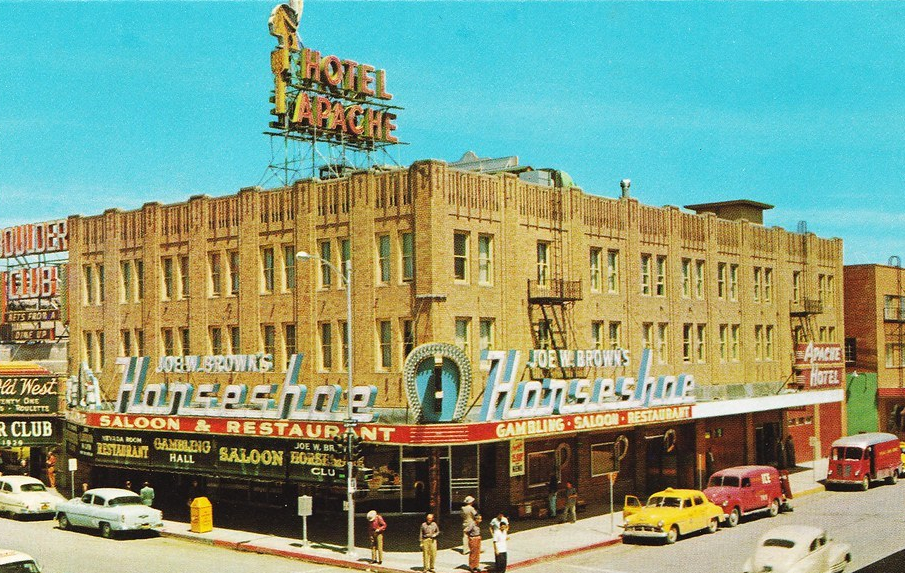 7653771372_f60ea6efda_b