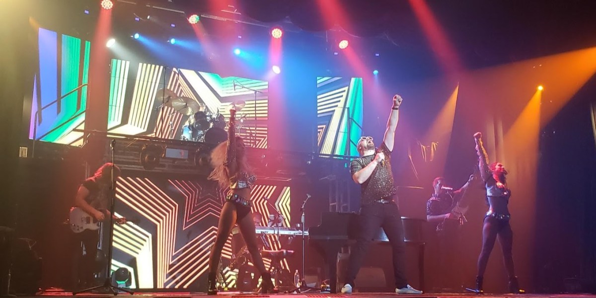 ‘Piano Man’ at MOSAIC Theater Hits All The Right&nbsp;Notes